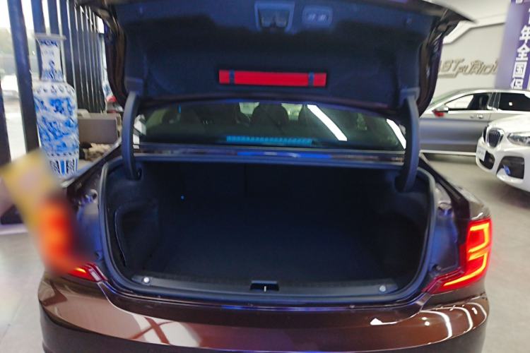 Used Volvo S90 2018 T4 Zhiyuan Edition