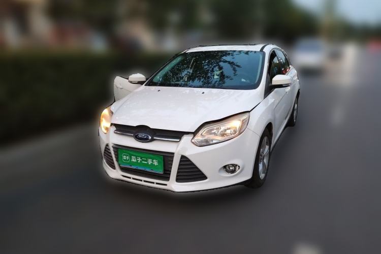 Used Ford Focus 2012 Hatchback 1.6L Automatic Fashion Edition Guazi used car, China used car export, Used car for sale, Used cars, Cheapest cars for sale