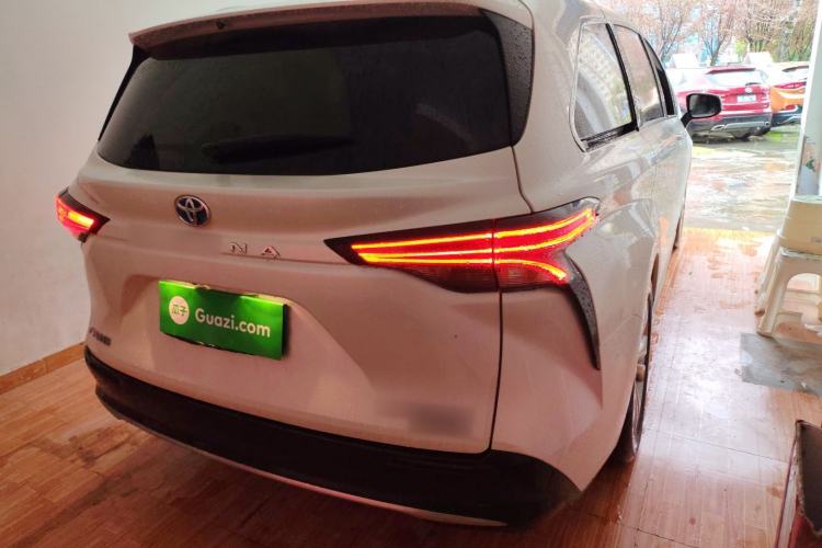 Used Toyota SIENNA 2023 2.5L Hybrid Ultimate Edition