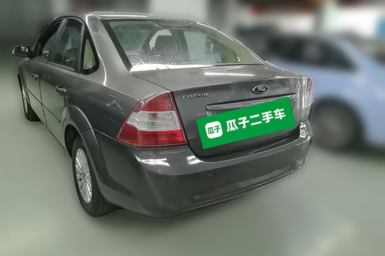 Used Ford Focus 2013 Sedan Classic 1.8L Automatic Fashion Edition