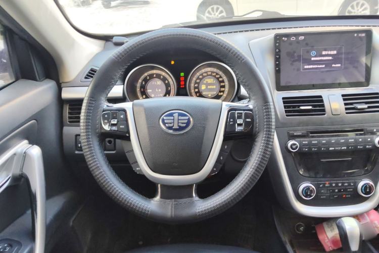 Used Bestune X80 2013 2.0L automatic luxury version