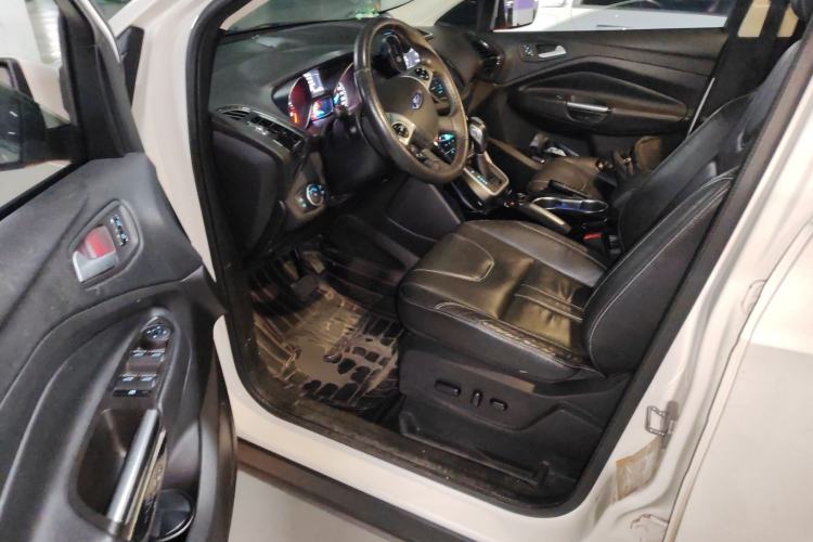 Used Ford Kuga 2015 2.0L GTDi Four-Wheel-Drive Sport Model
