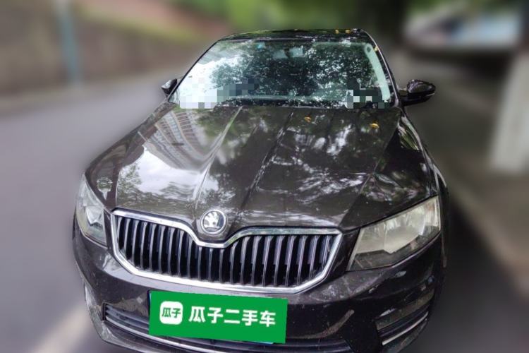 Used Skoda Octavia 2017 1.6L Manual Front-Wheel-Drive Version
