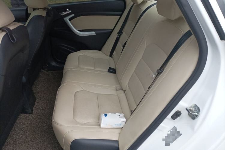 Used CHANGAN Alsvin V7 2015 1.6L Automatic Enjoyment Model China IV Standard
