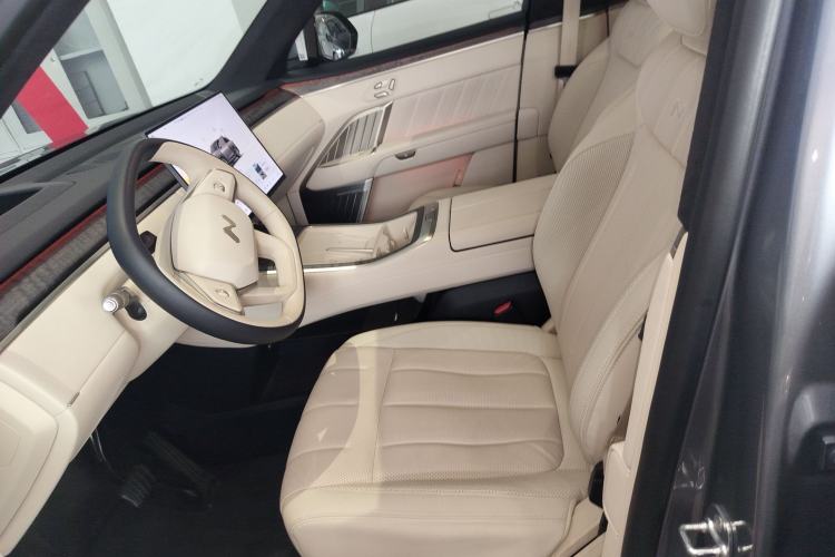 Used ONVO Luxeed L90 2025 Model—Max Six-Seater Version Left Front Seat