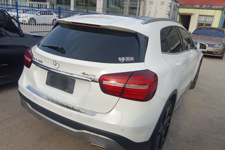 Used Mercedes-Benz GLA 2017 GLA 220 4MATIC Fashion Model