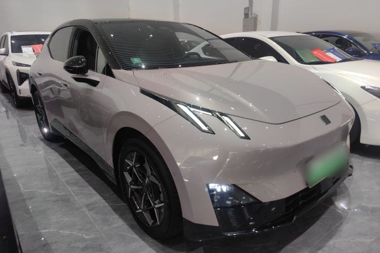 Used Lynk & Co Z20 2025 530 km Range Rear-Wheel Drive Pro Front Right 45 Deg