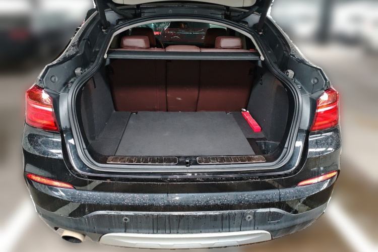 Used BMW X4 2014 xDrive20i X Design Package Trunk