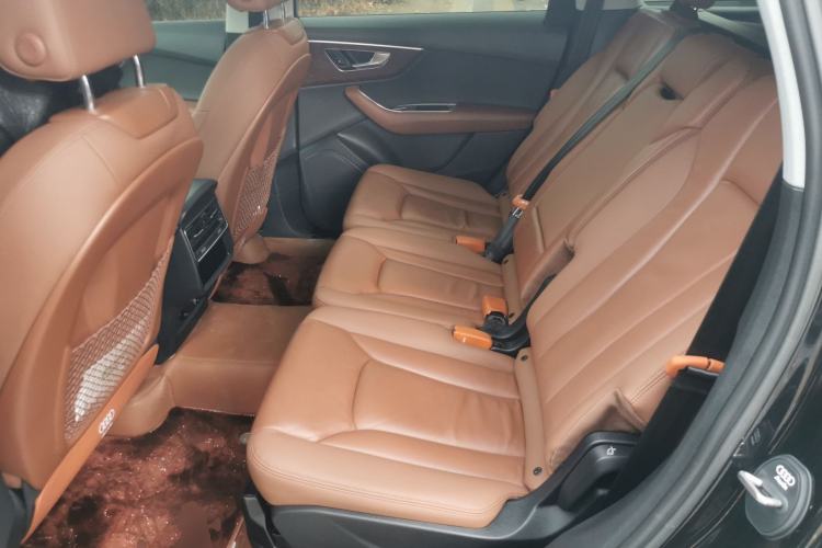 Used Audi Q7 2021 45 TFSI quattro S line Sport model
