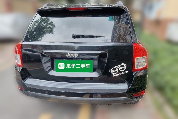 Used Jeep Compass 2011 2.0L two-wheel drive sport version
