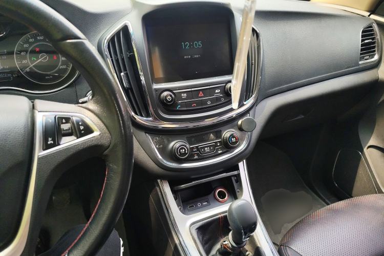 Used Baojun 560 2016 1.8L Manual Luxury Edition