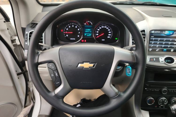 Used Chevrolet Captiva 2015 2.4L Two-Wheel Drive Urban Version 5 Seats