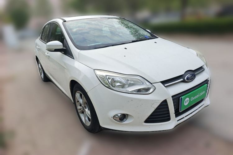 Used Ford Focus 2012 Sedan 1.6L Manual Fashion Edition Front Right 45 Deg