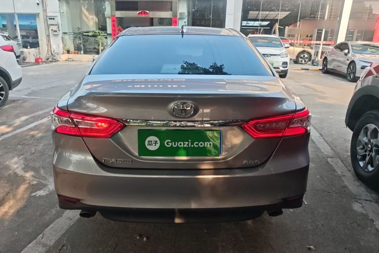 Used Toyota Camry 2021 2.0G Luxury Edition
