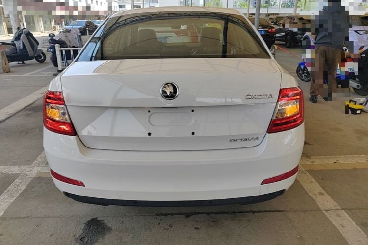 Used Skoda Octavia 2017 1.6L Automatic Chuanxing Edition Rear