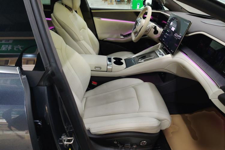 Used Denza Z9 2024 1100 km All-Wheel-Drive Ultra Version
