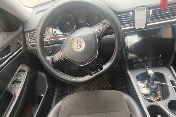 Used Volkswagen Bora 2016 1.6L Automatic Luxury Model Steering Wheel