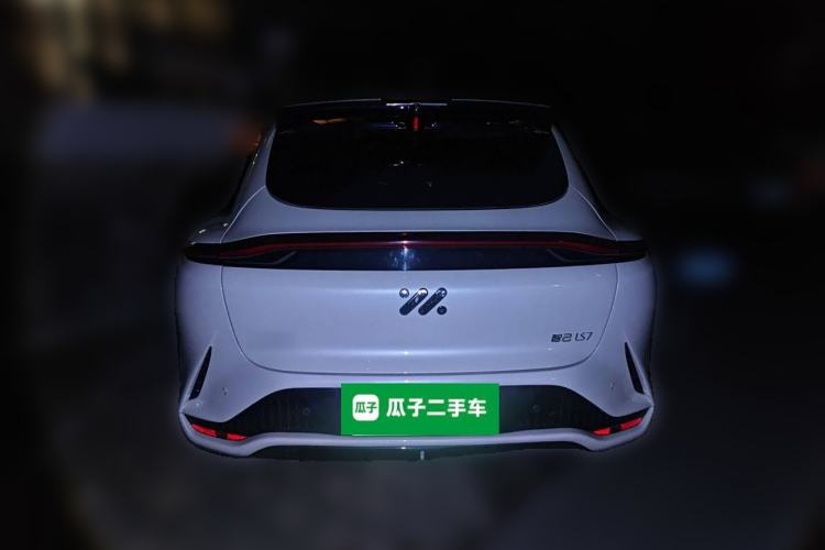 Used IM LS7 2023 90 kWh Elite Rear-Drive Version