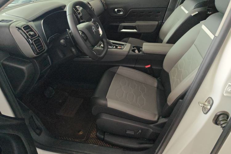 Used Citroen C5 AIRCROSS 2019 360THP Enjoyment Model China VI Standard Interior 3