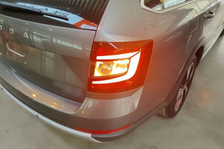 Used Skoda Octavia 2019 TSI280 DSG Flagship Wagon China VI Standard
