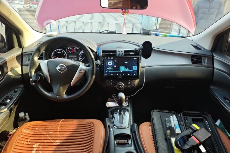 Used Nissan Tiida 2011 1.6L CVT Luxury Edition
