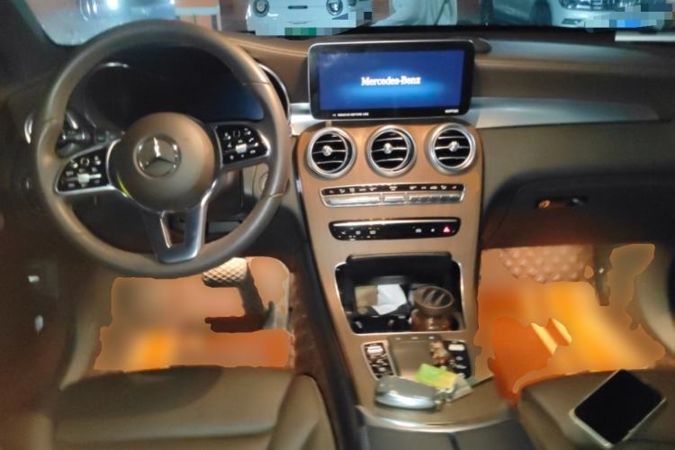 Used Mercedes-Benz GLC 2022 Facelifted GLC 300 L 4MATIC Luxury Edition Center Console