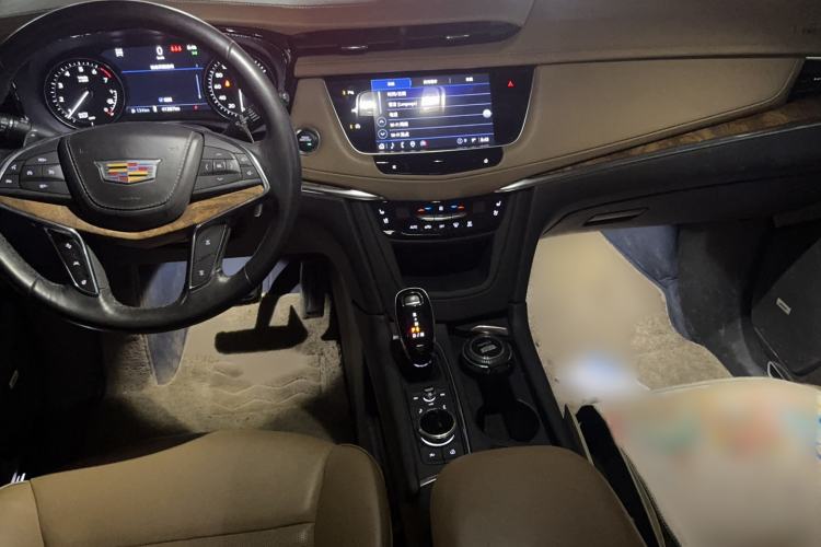 Used Cadillac XT5 2022 2.0T Four-Wheel Drive Platinum Edition Interior 3