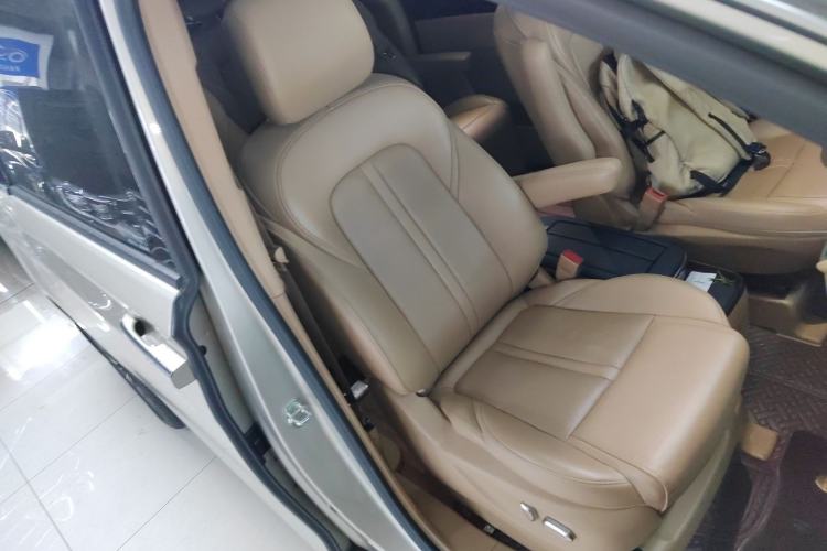 Used Buick GL8 2021 ES Landtrek 653T Luxury Model
