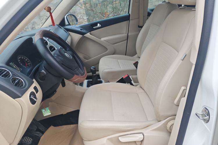 Used Volkswagen Tiguan 2015 1.8TSI Manual Two-Wheel Drive Fashion Edition Left Front Seat