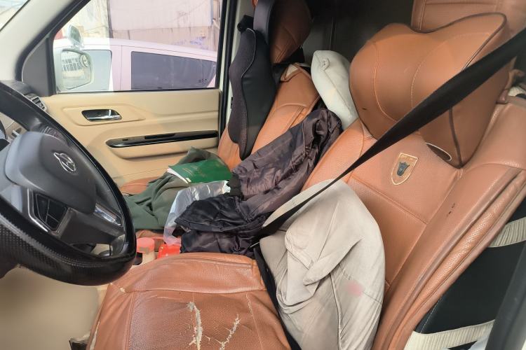 Used CHANGAN KUAYUE Xing V5 EV 2021 Luxury Edition 2-Seat Van with Lingdian System Left Front Seat