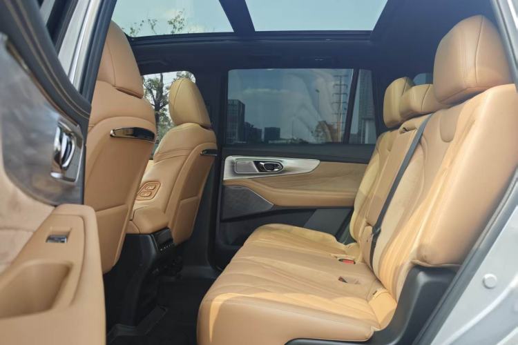 Used GAC Trumpchi ES9 2024 PHEV with 143 km Max
