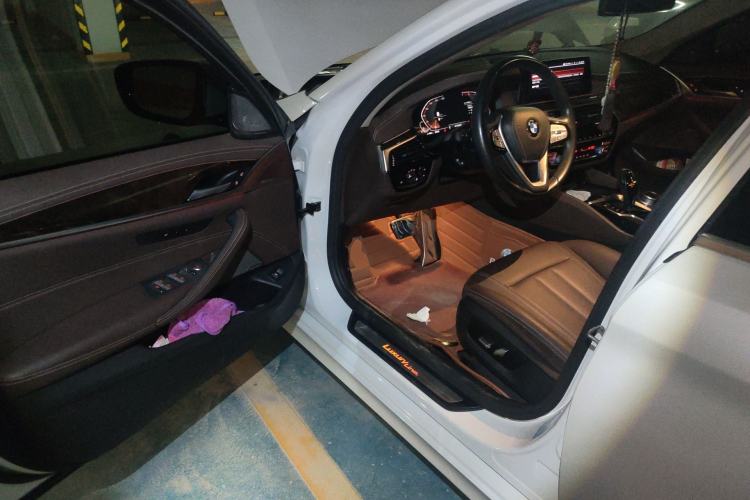 Used BMW 5 Series 2020 525Li Luxury Package Driver Seat