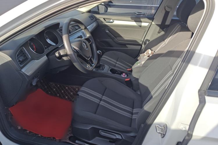 Used Volkswagen Lamando 2017 230TSI Manual Trend Edition
