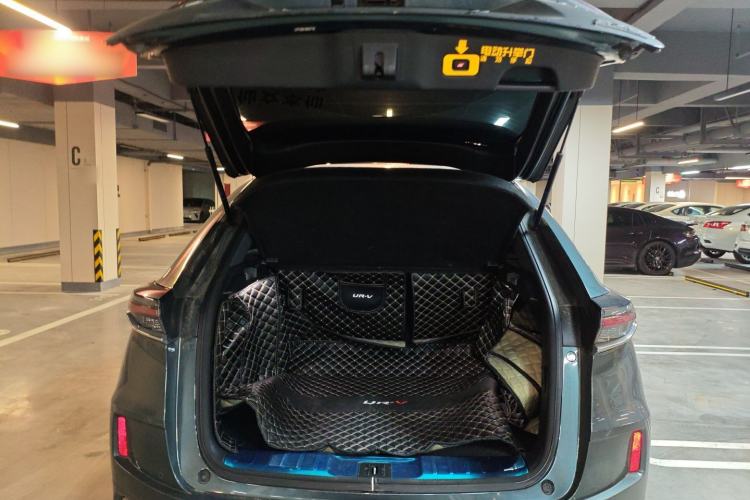 Used Honda UR-V 2020 370TURBO Two-Wheel Drive Luxury Edition Trunk