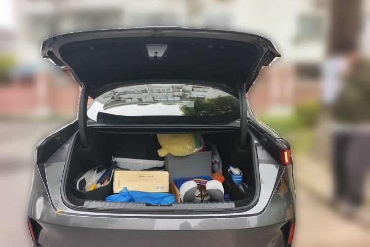 Used Lynk & Co 07 2024 EM-P 126 Long-Range Halo Trunk