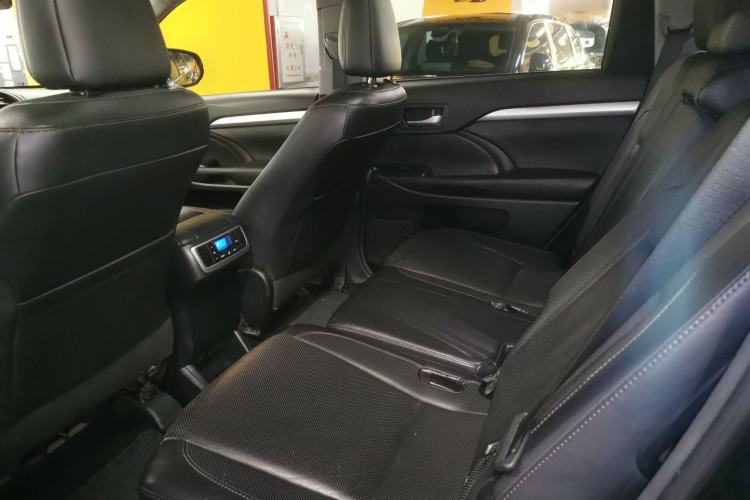 Used Toyota Highlander 2015 2.0T Four-Wheel Drive Luxury Edition 7-Seater
