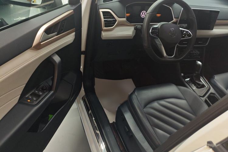 Used Volkswagen Tharu 2023 300TSI Two-Wheel-Drive Moonlight Edition