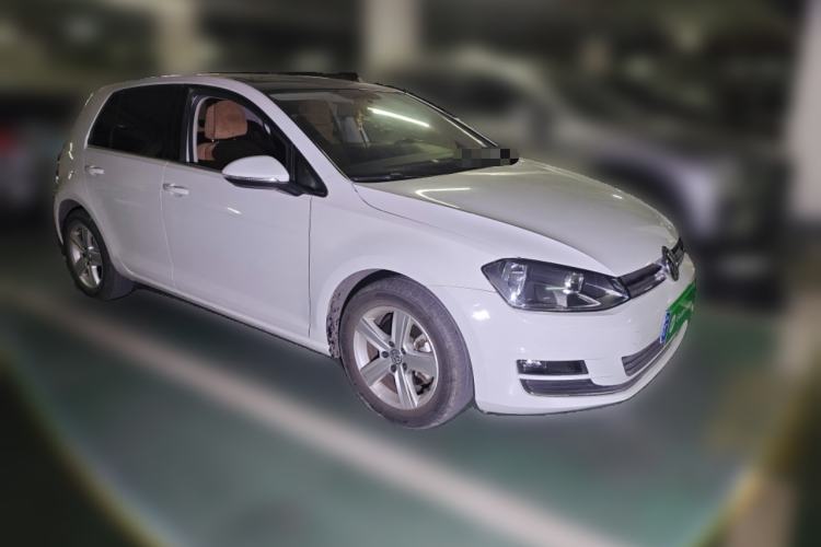 Used Volkswagen Golf 2016 230TSI Automatic Comfort Version
