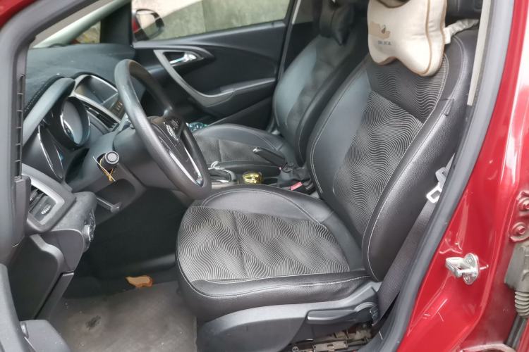 Used Buick GT 2014 XT 1.6L Automatic Fashion Edition Left Front Seat