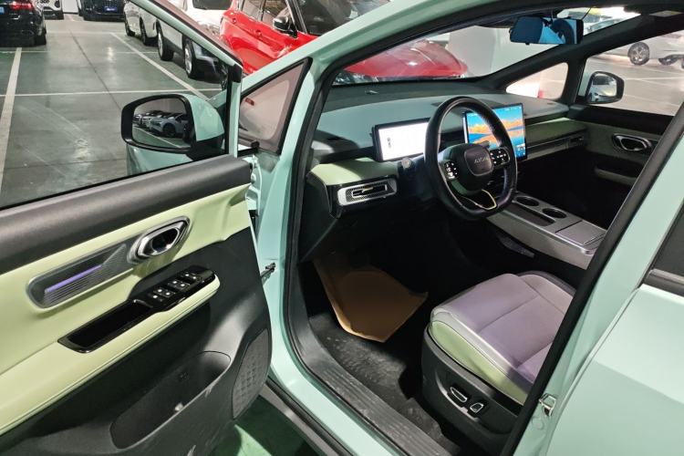 Used AION Y 2022 Plus 70 Tech Edition