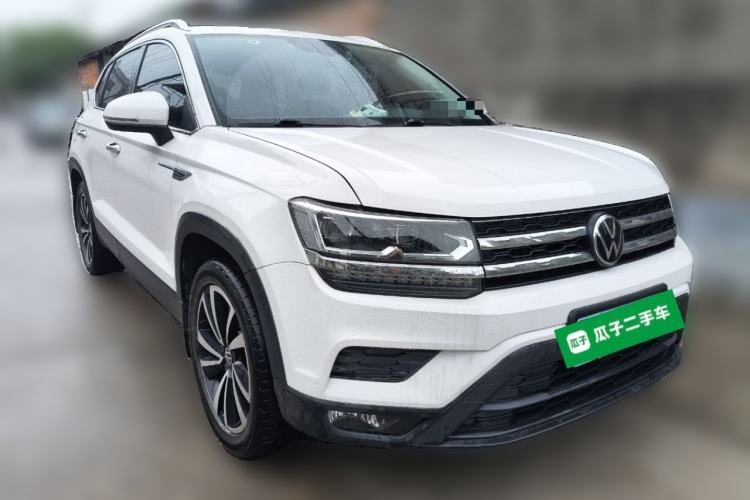 Used Volkswagen Tharu 2022 280TSI Two-Wheel-Drive Luxury Edition Front Right 45 Deg