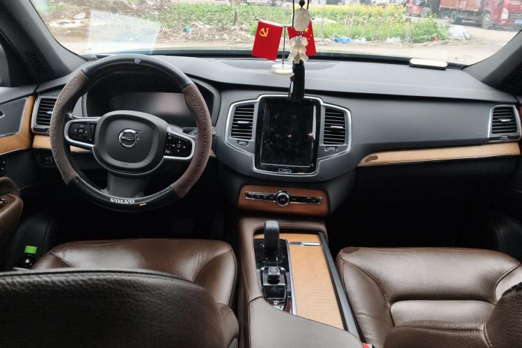 Used Volvo XC90 2022 B5 Smart Drive Luxury Edition 5 Seats
