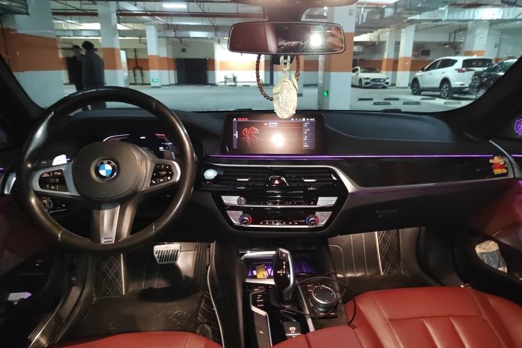 Used BMW 5 Series 2020 530Li Leading Model M Sport Package Center Console