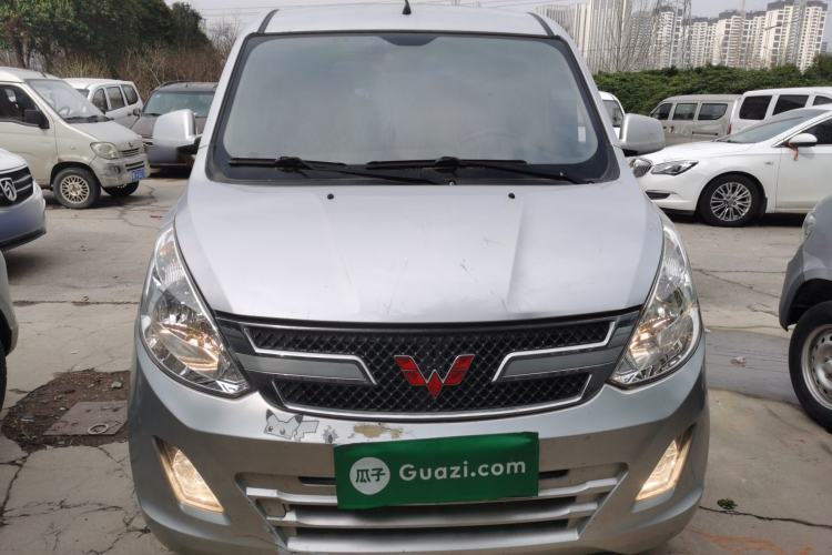 Used Wuling Rongguang V 2018 1.5L Standard Version
