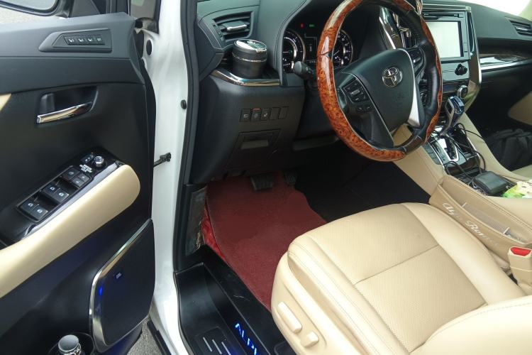 Used Toyota Alphard 2019 Dual-Engine 2.5L Luxury Edition Driver Seat