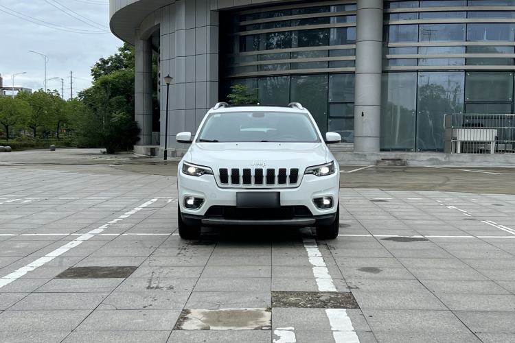 Used Jeep Cherokee 2019 2.0T Two-Wheel Drive Smart Enjoyment Version China V