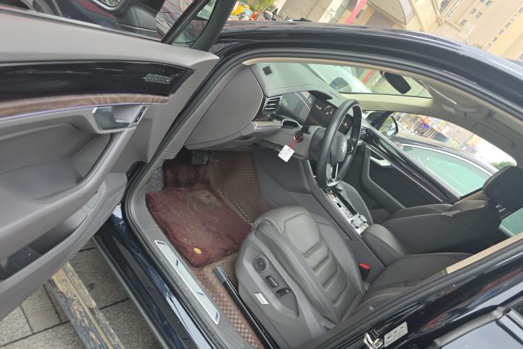 Used Volkswagen Touareg 2022 3.0 TSI Luxury Edition Black Diamond Sport Package
