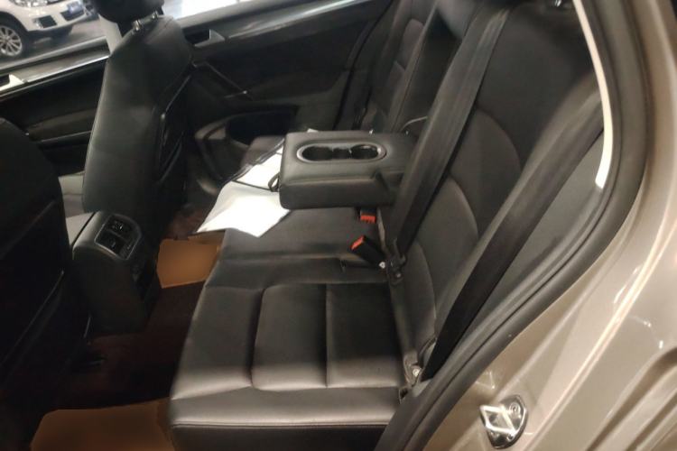 Used Volkswagen Golf Sportsvan 2016 230TSI Automatic Trend Edition Left Rear Seat