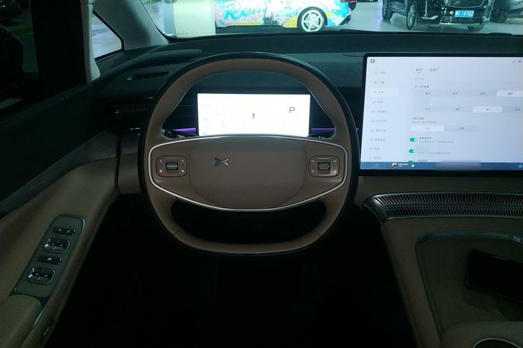 Used XPeng X9 2024 702 Ultra-Long Range Max
