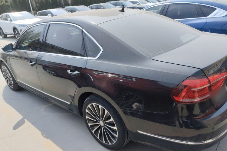 Used Volkswagen Passat 2016 330TSI DSG Luxury Edition Exterior 2